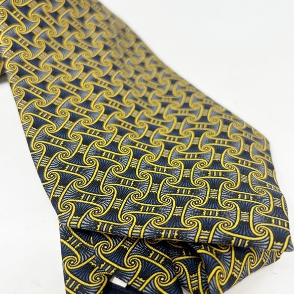 Vintage BURBERRYS Men’s Blue Gold Scroll Print Silk Tie Hand Made In USA - Picture 1 of 7